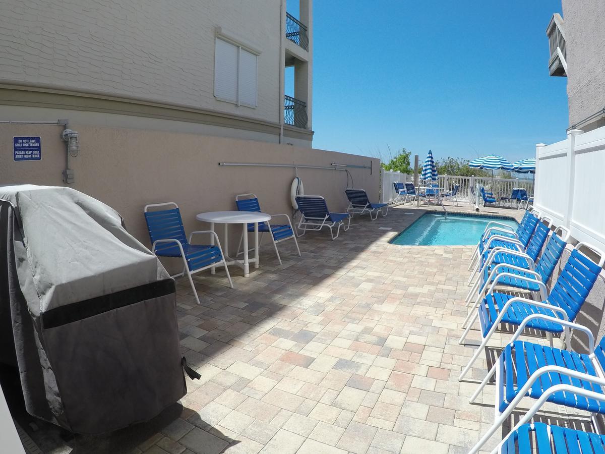 Island Gulf Resort St. Pete Beach Esterno foto